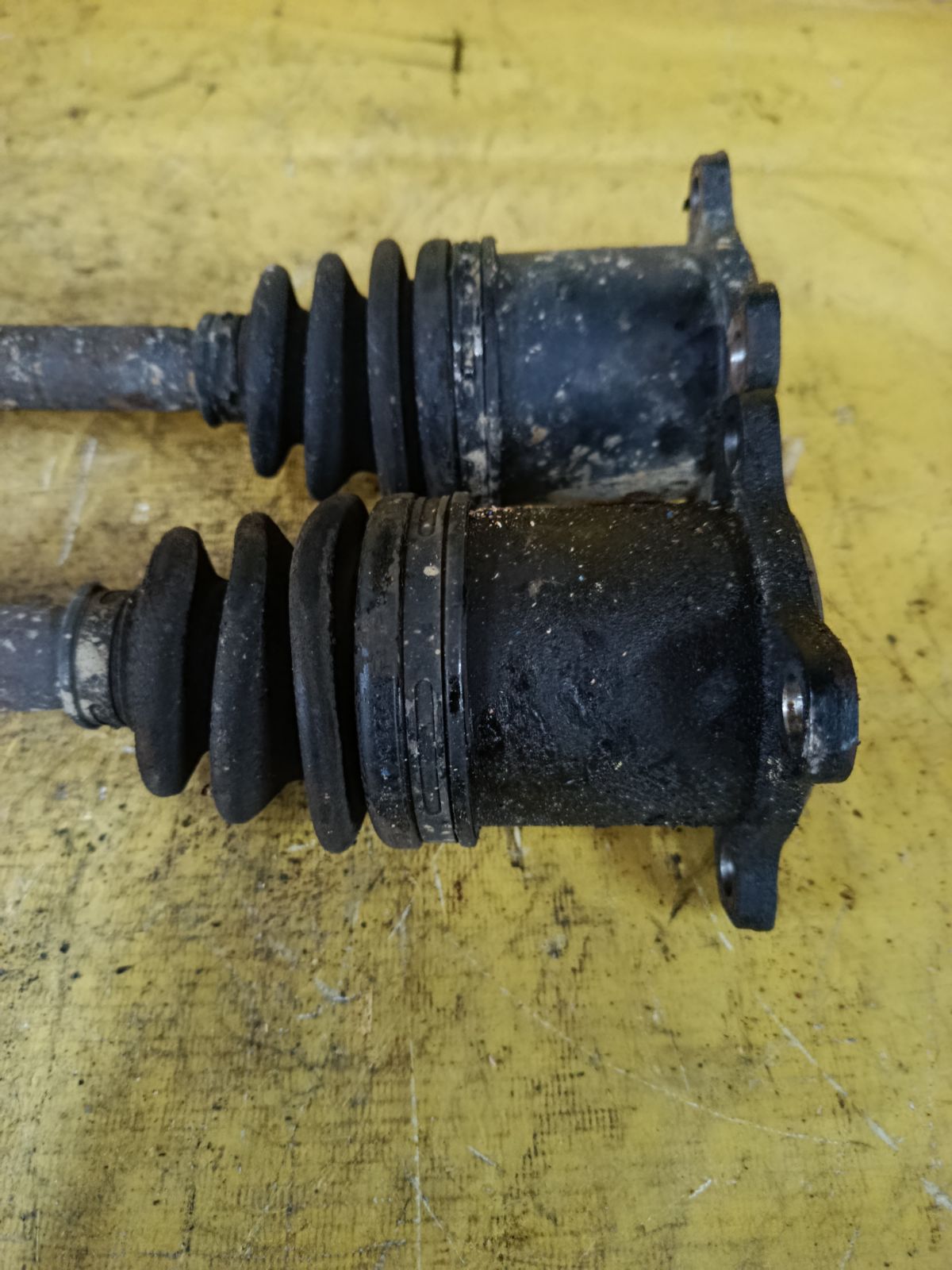 Привод 42340-28090 на Toyota Noah ZRR75G 3ZR-FE Фото 3