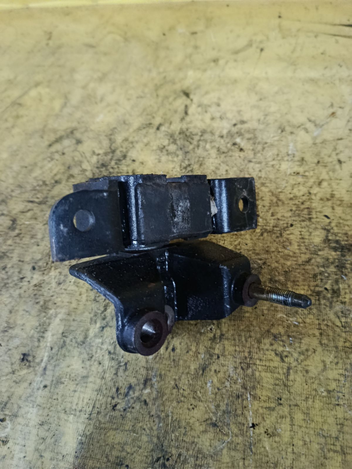 Подушка двигателя на Nissan Sunny FNB15 QG15DE Фото 11