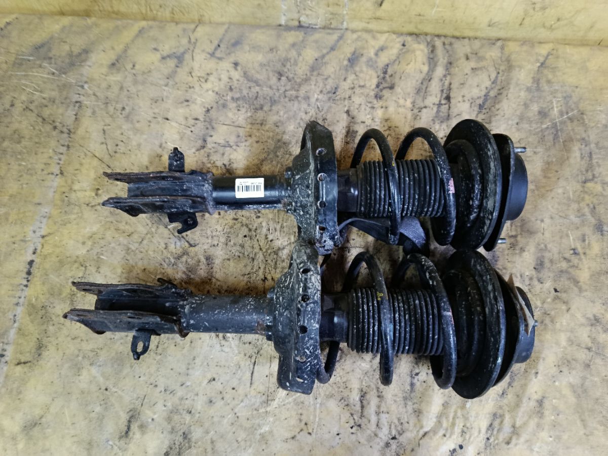 Стойка амортизатора на Subaru Impreza GJ3 FB16 Фото 1
