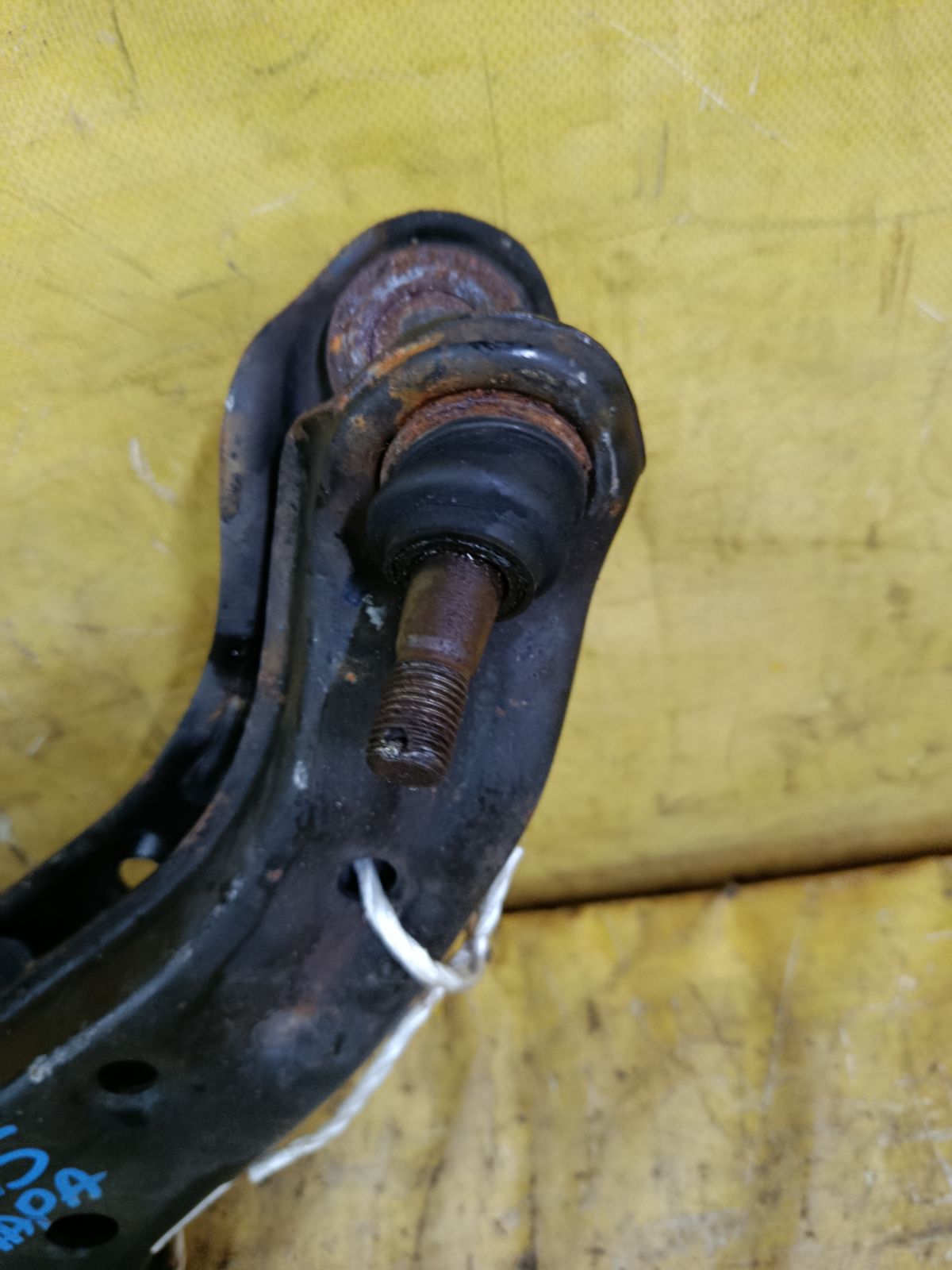 Рычаг на Nissan Sunny FB15 QG15DE Фото 2