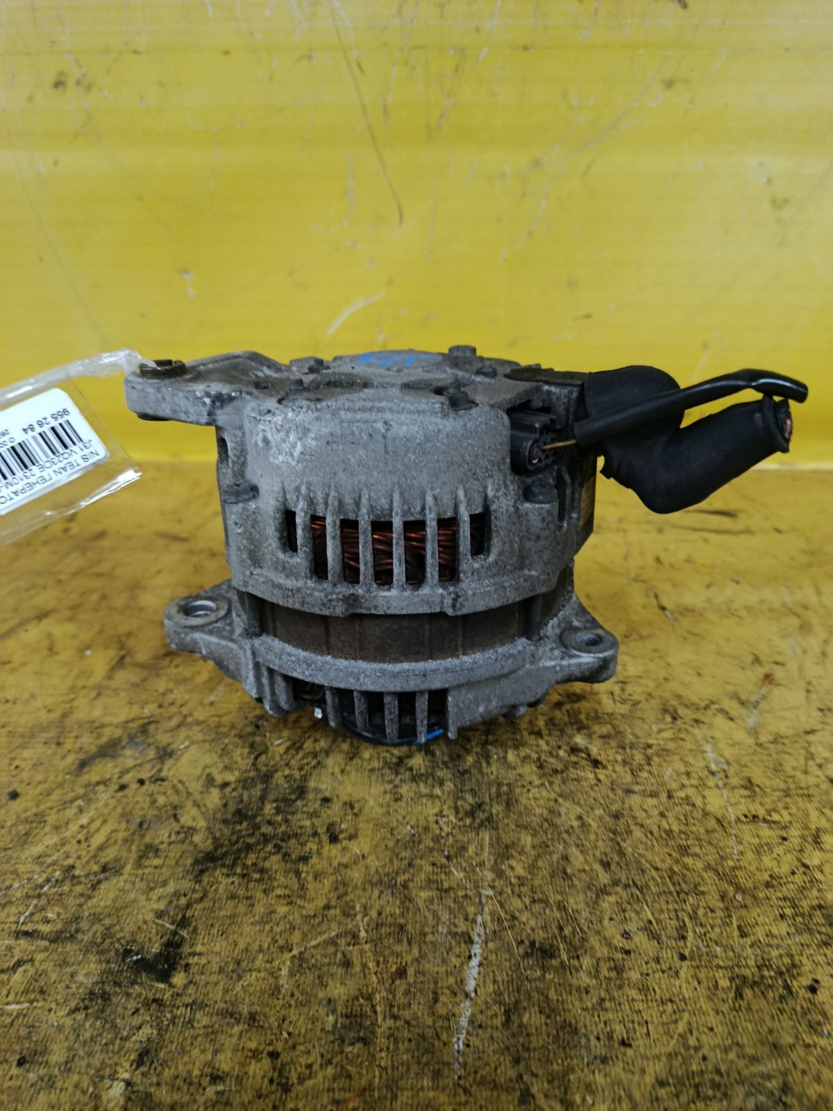 Генератор 2310M-CN10A на Nissan Teana J31 VQ23DE Фото 1