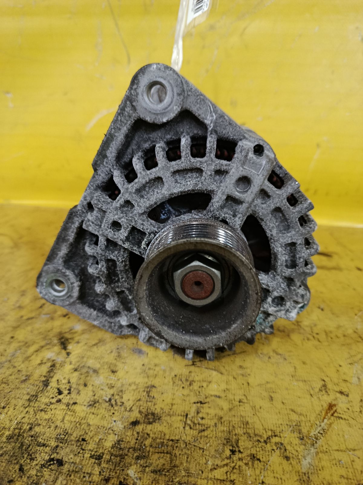 Генератор 23100-ED00B на Nissan Note E11 HR15DE Фото 4
