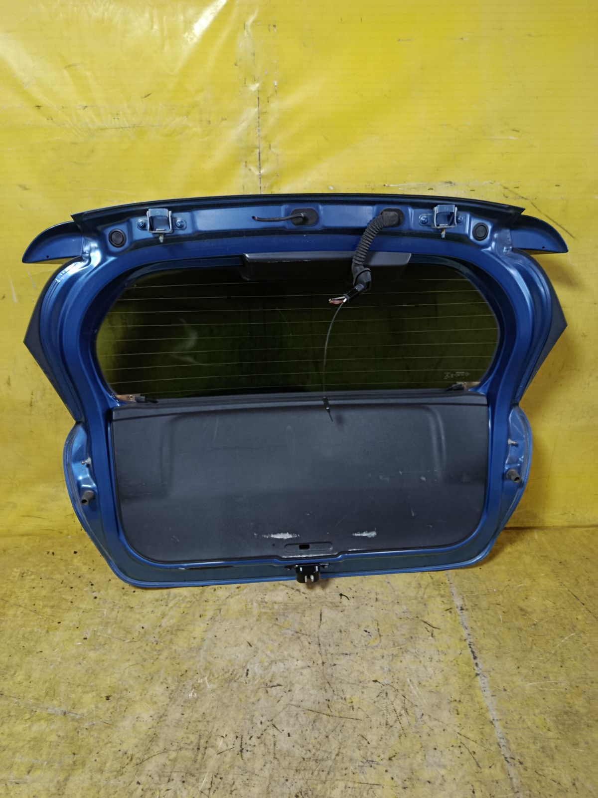 Дверь задняя на Nissan Note E12 Фото 2