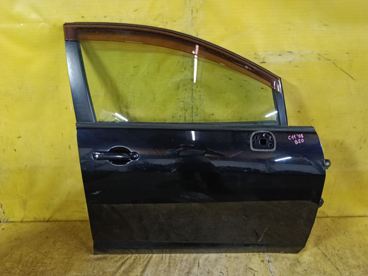 Дверь боковая на Nissan Tiida C11 Фото 1