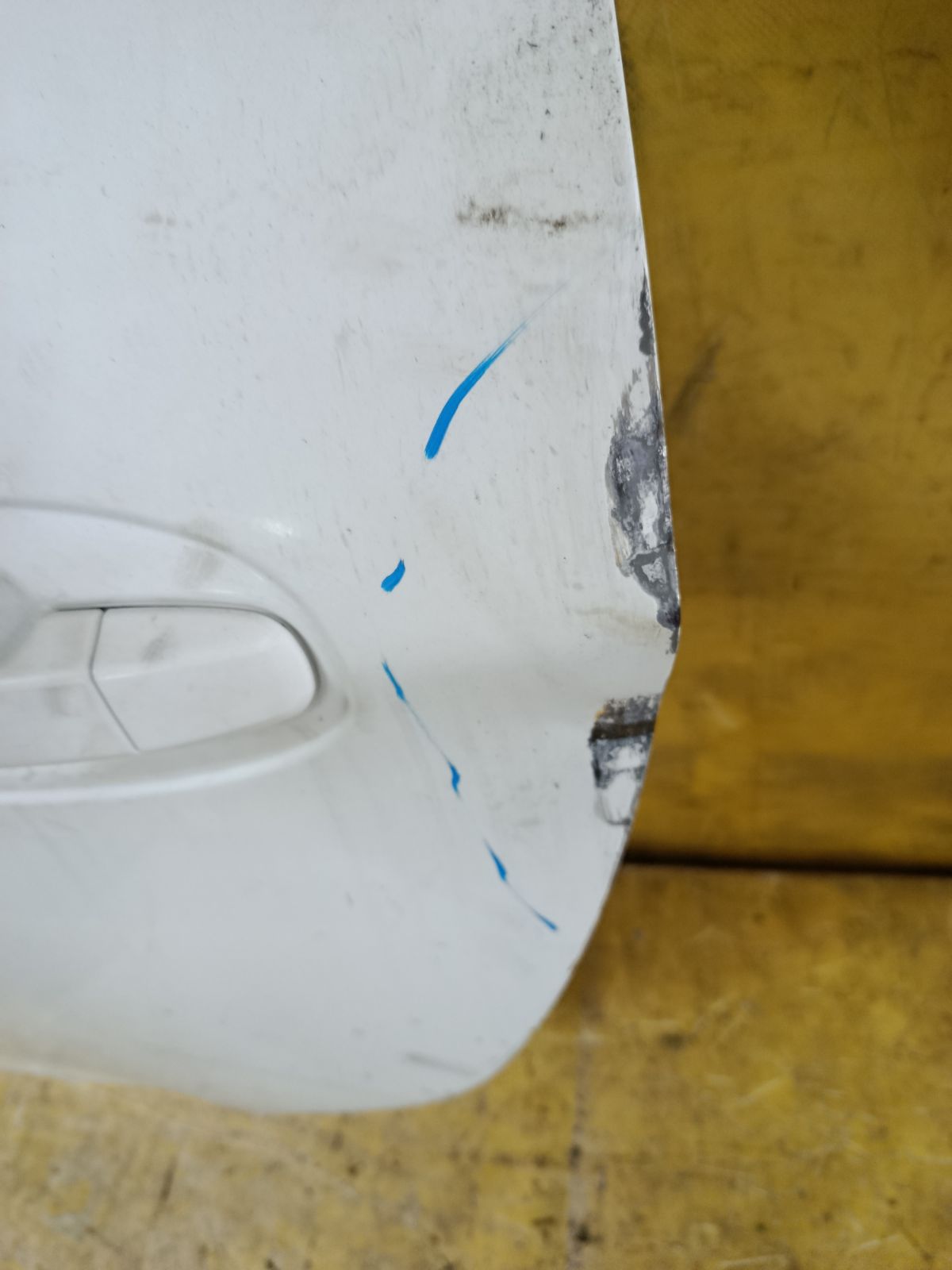 Дверь боковая на Toyota Vitz NSP130 Фото 3