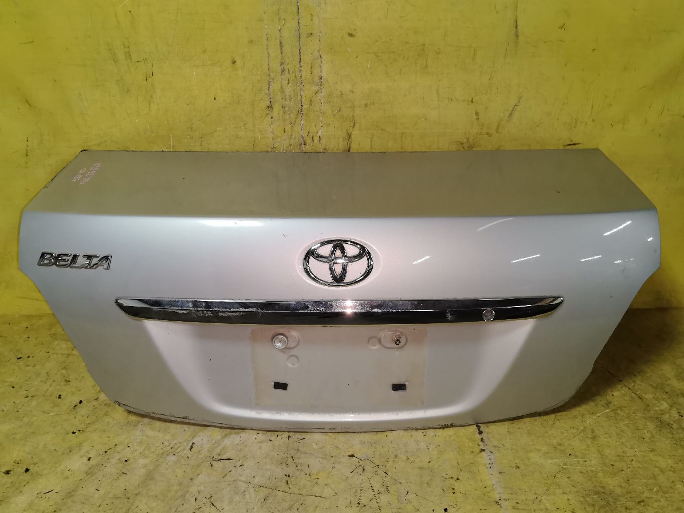 Крышка багажника на Toyota Belta KSP92 Фото 1