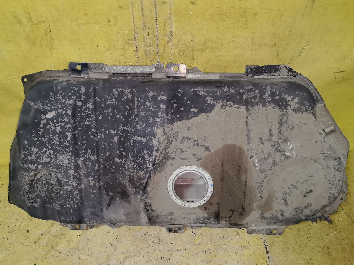 Бак топливный 77001-28532, 77001-44030, 77001-44031, 77001-44032 на Toyota Noah AZR60G 1AZ-FSE Фото 1