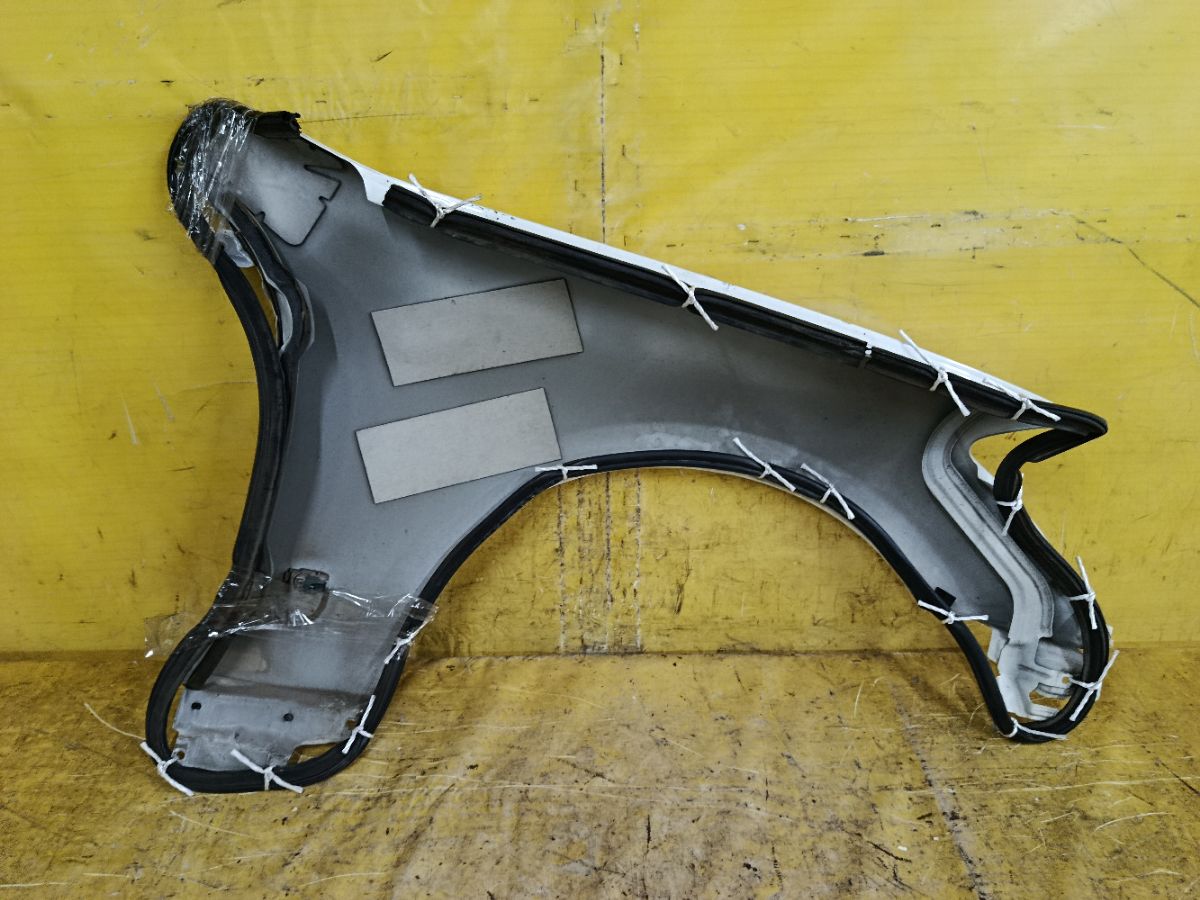 Крыло переднее на Nissan Fuga Y50 Фото 4