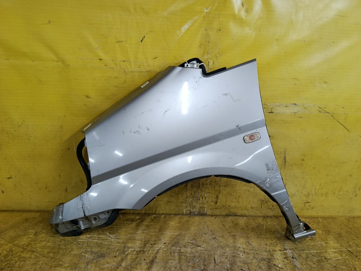 Крыло переднее на Nissan Serena TC24 Фото 1