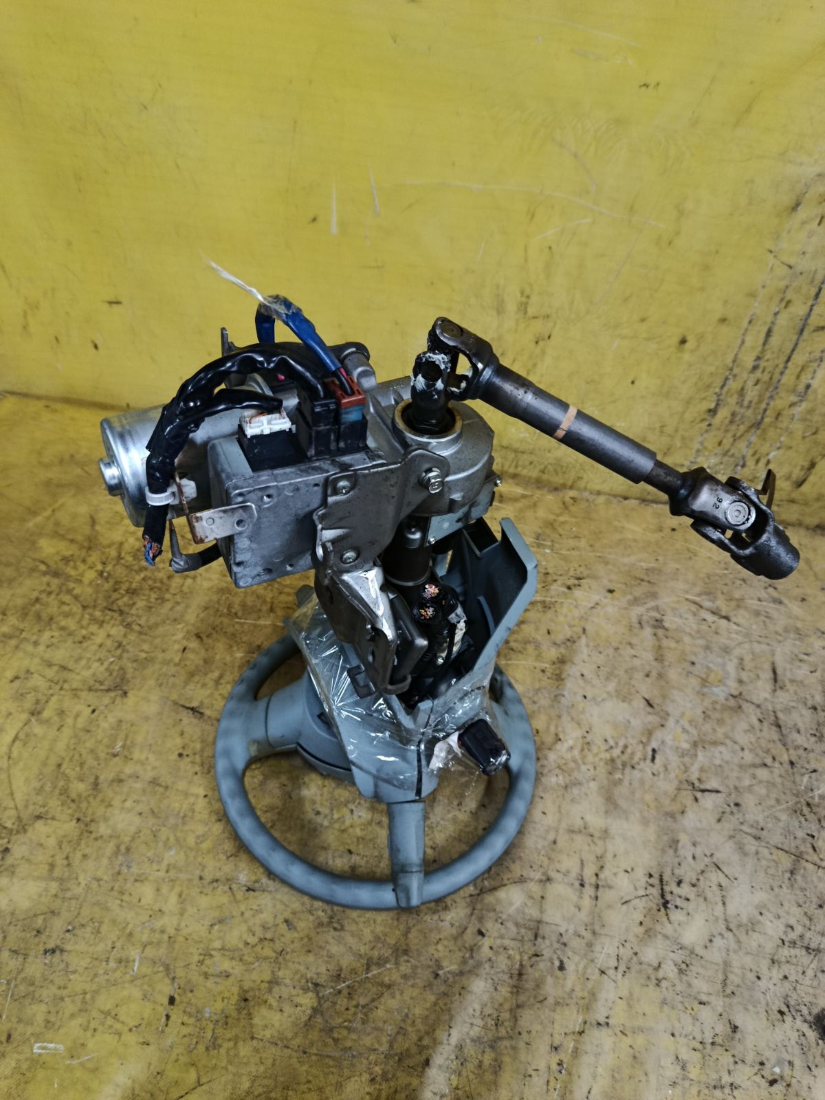 Рулевая колонка на Nissan March AK12 Фото 3