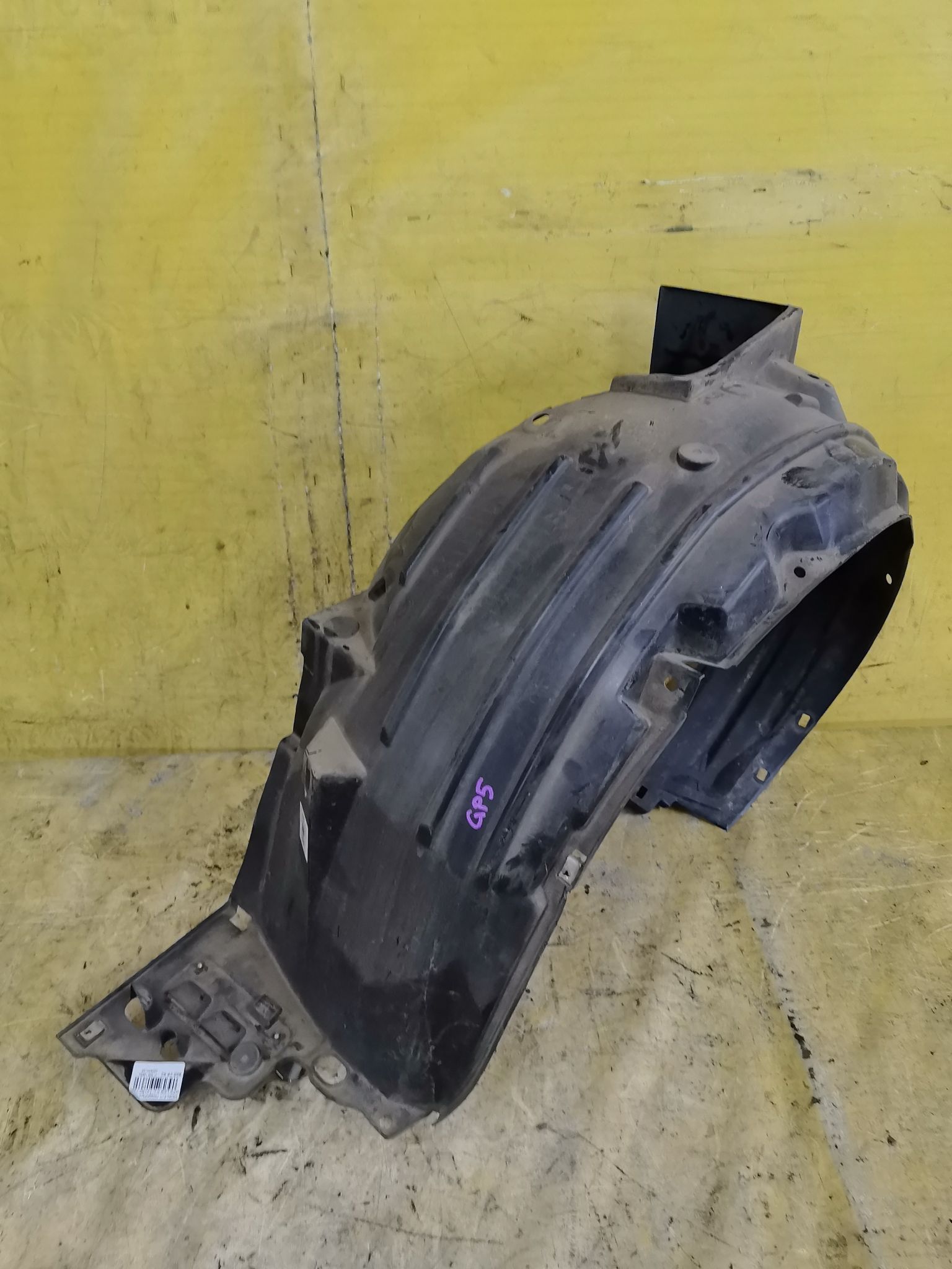 Подкрылок 74150-T5A-00 на Honda Fit Hybrid GP5 LEB Фото 3