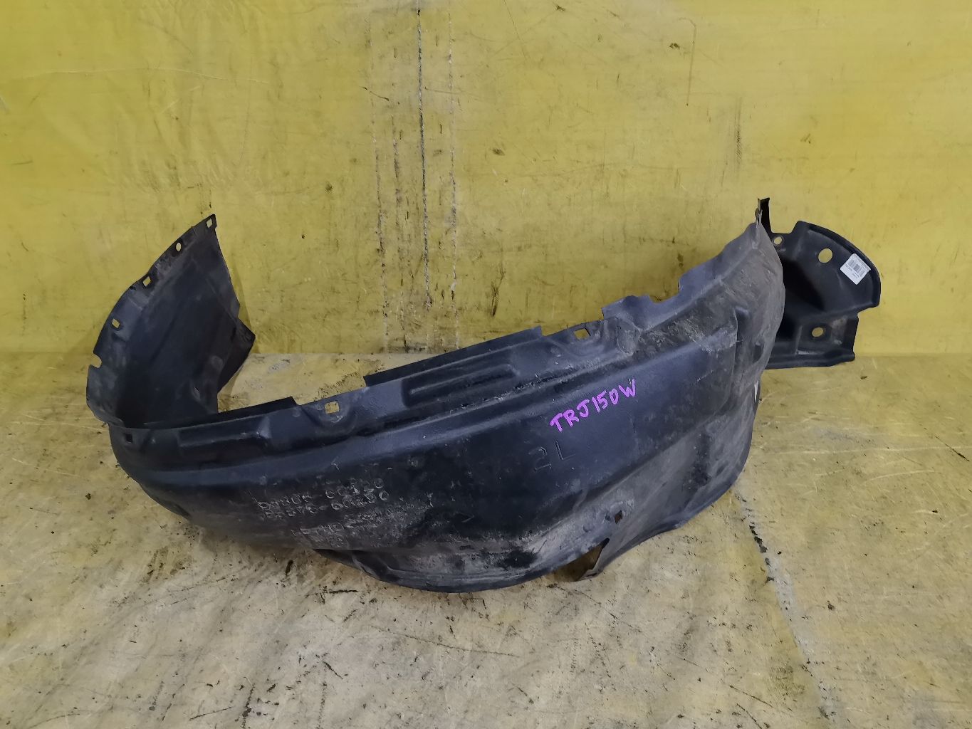 Подкрылок 53876-60190 на Toyota Land Cruiser Prado TRJ150W Фото 3