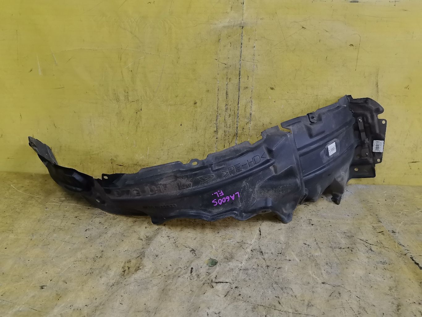 Подкрылок 53876-B2380 на Daihatsu Tanto LA600S KF-VE Фото 2