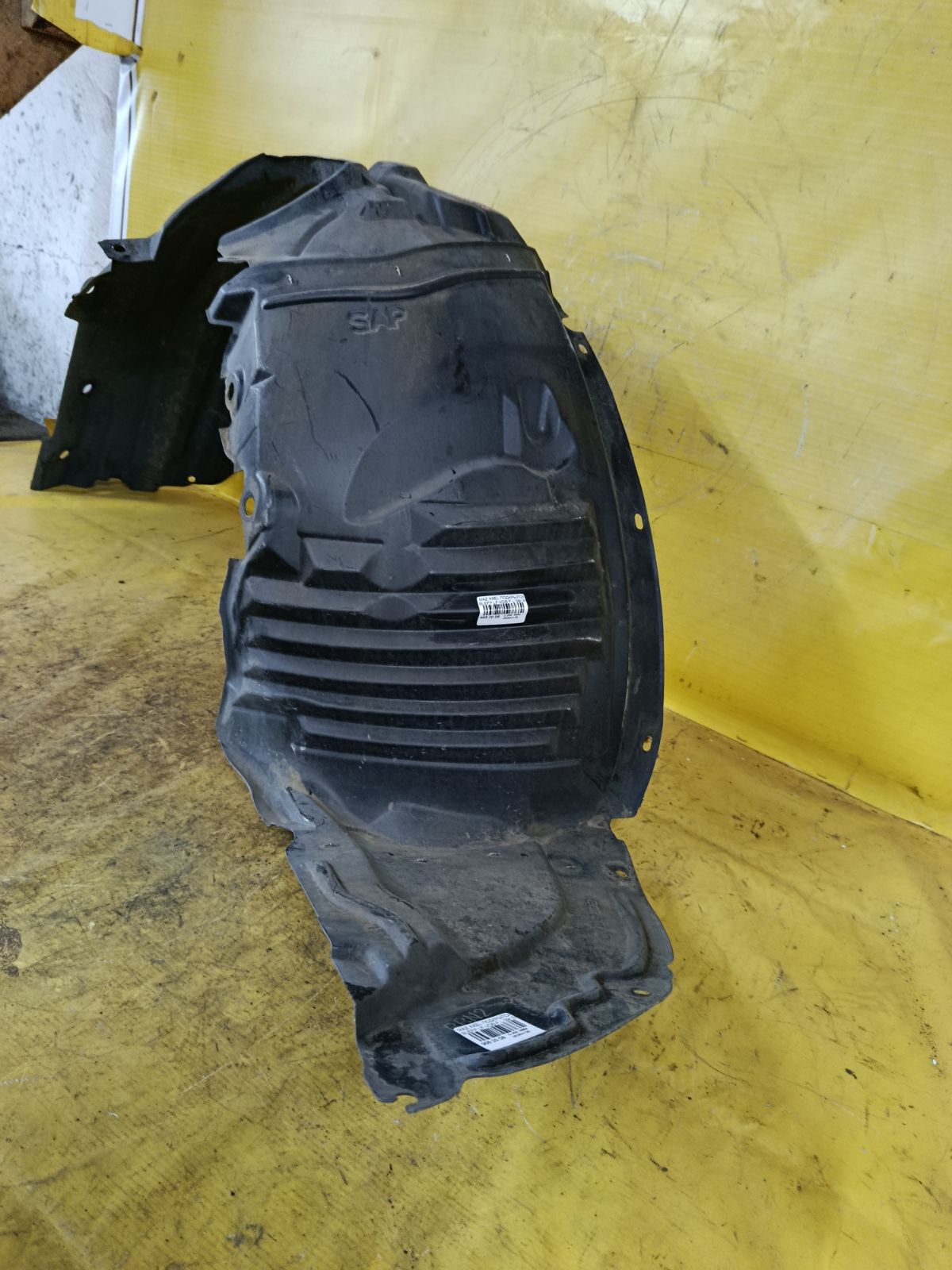 Подкрылок на Mazda Axela BLEFP LF-VDS Фото 1