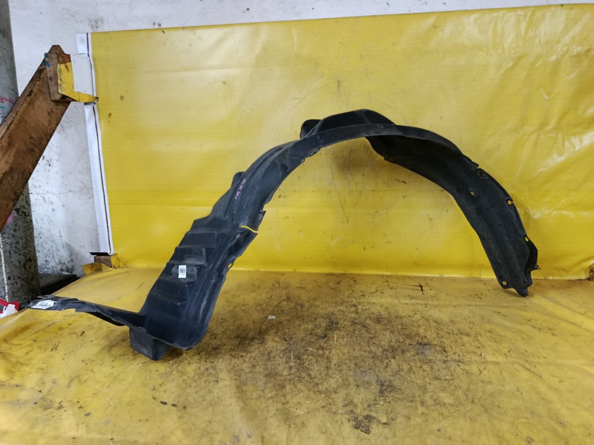 Подкрылок 53876-28150 на Toyota Estima ACR30W 2AZ-FE Фото 2