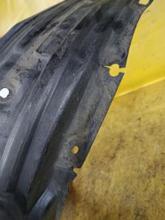 Подкрылок 53876-28150 на Toyota Estima ACR30W 2AZ-FE Фото 3