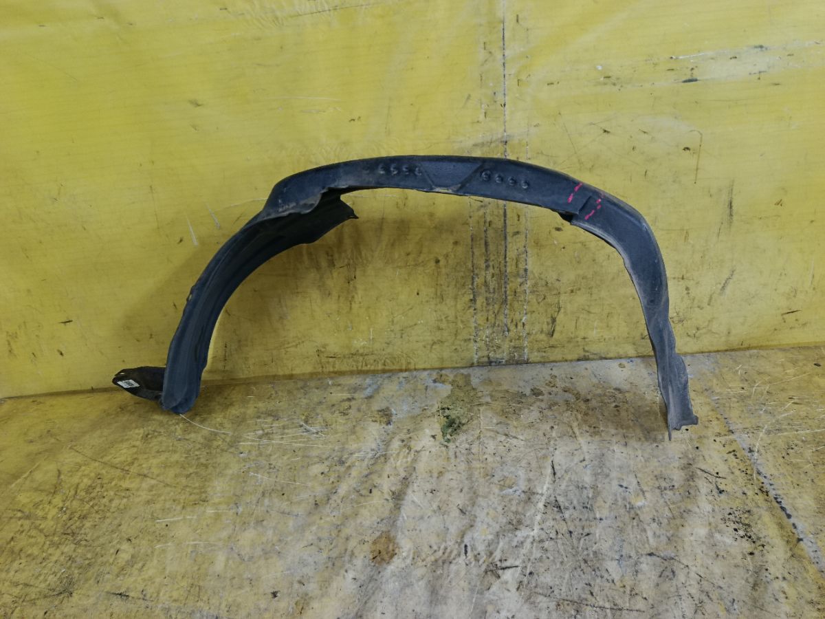 Подкрылок 53876-35090 на Toyota Hilux Surf GRN215W Фото 3