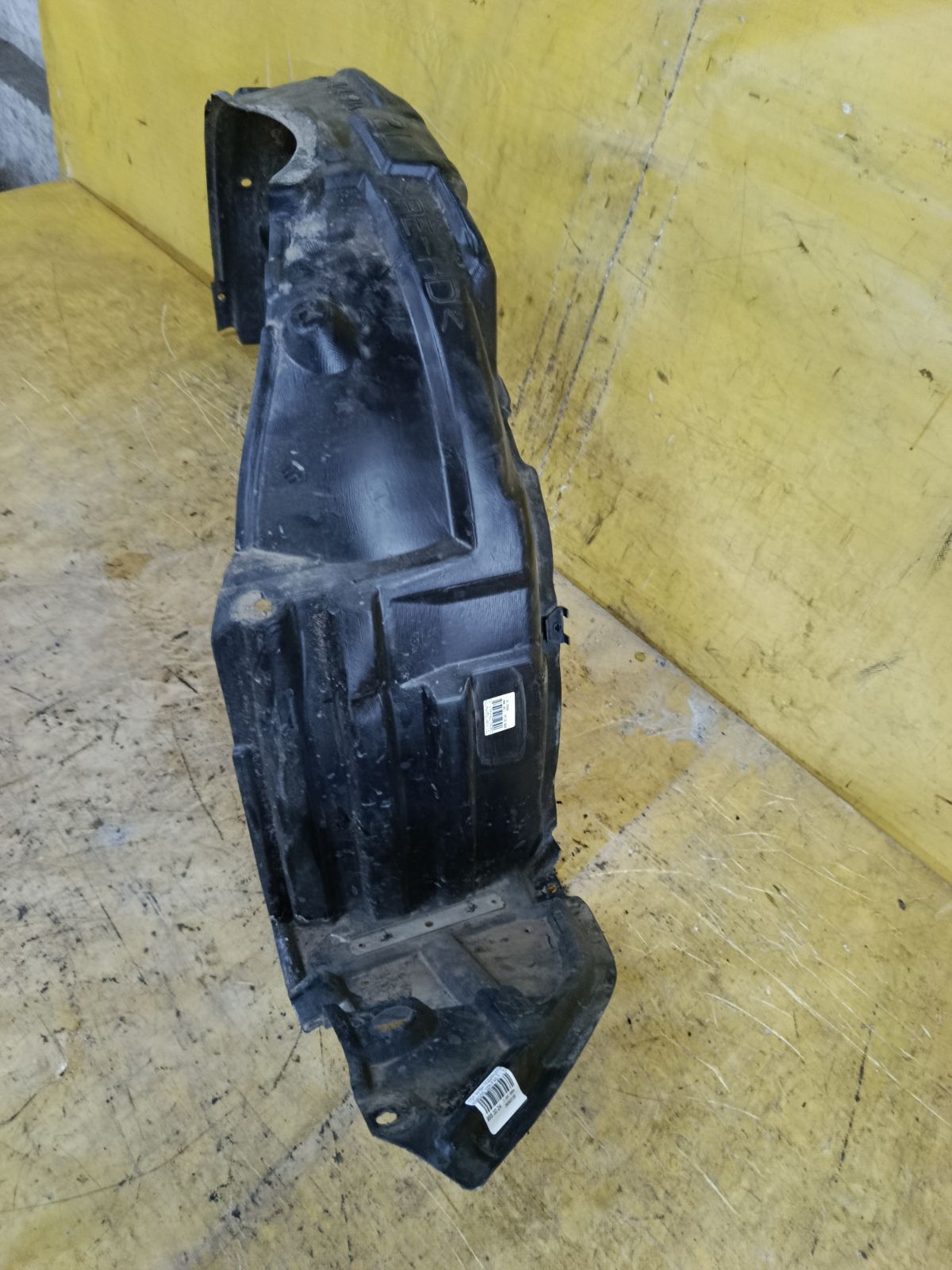 Подкрылок 53876-68020 на Toyota Wish ZGE25G 2ZR-FAE Фото 1