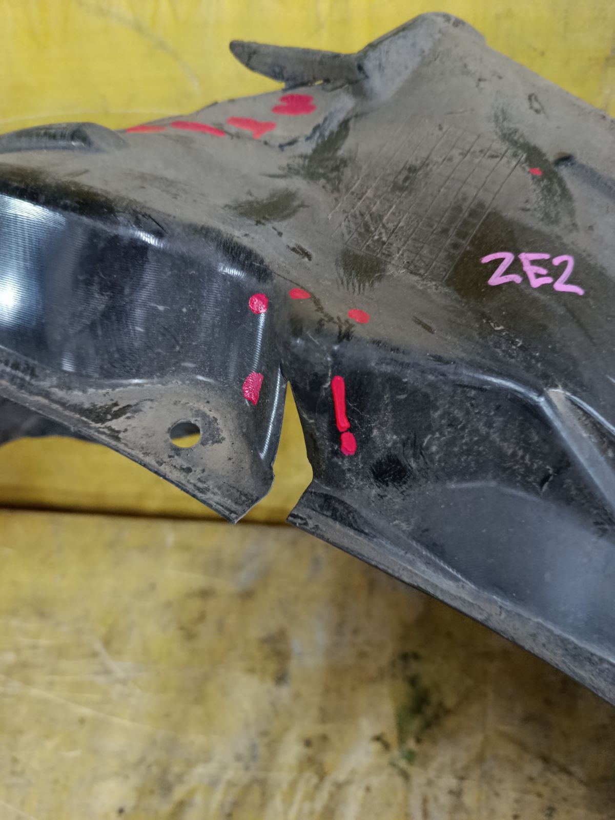 Подкрылок 74101-TM8-A0-50 на Honda Insight ZE2 LDA Фото 3
