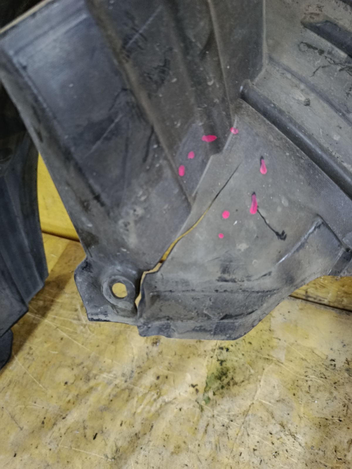 Подкрылок 74101-TM8-A0-50 на Honda Insight ZE2 LDA Фото 5