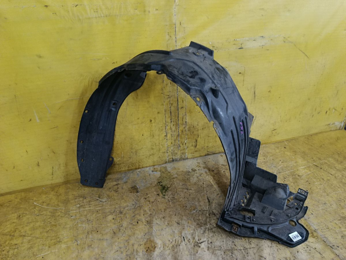 Подкрылок 74100-SJK-R000 на Honda Elysion RR2 K24A Фото 2