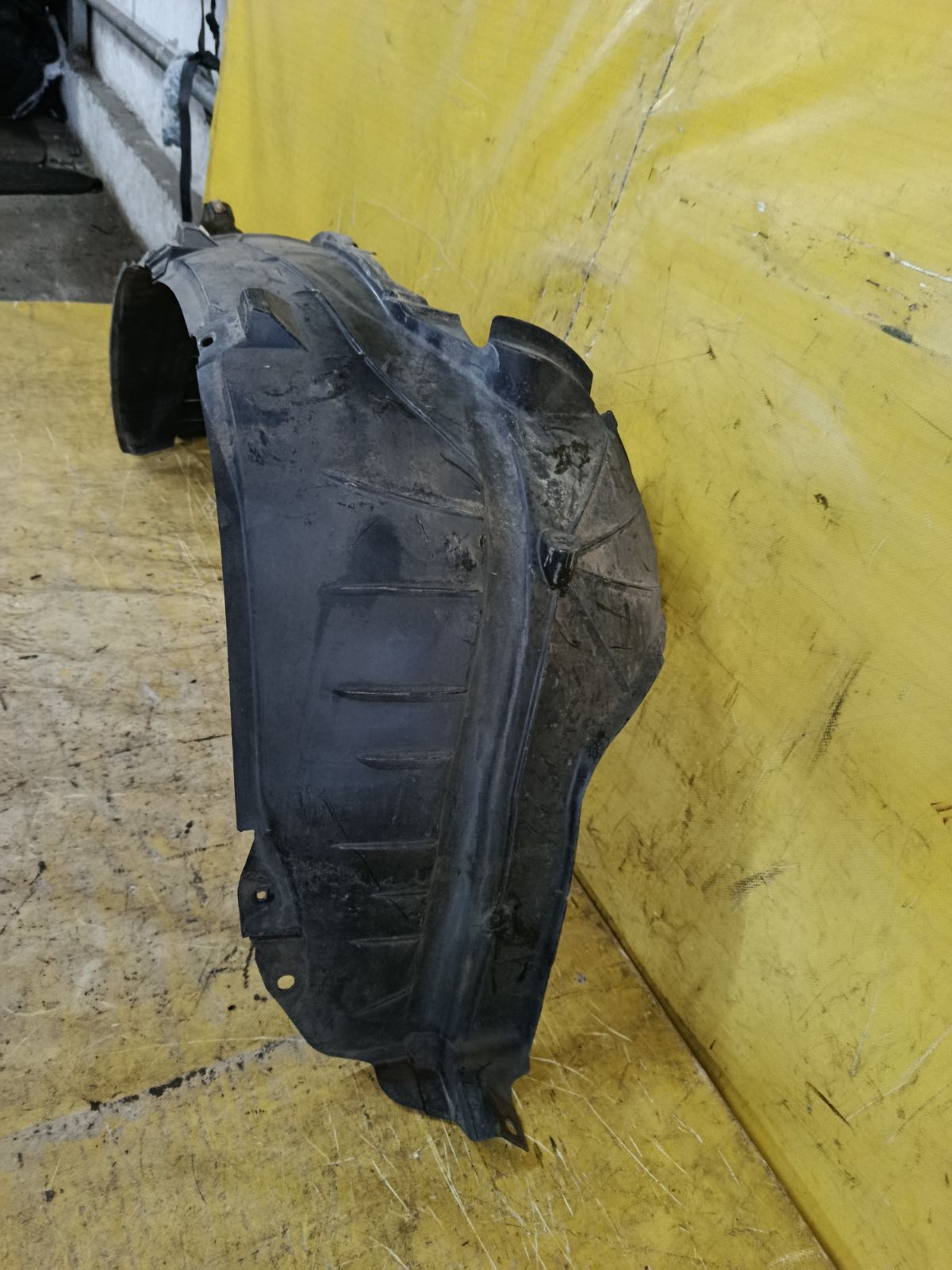 Подкрылок 63843-JN20A на Nissan Teana J32 VQ25DE Фото 3