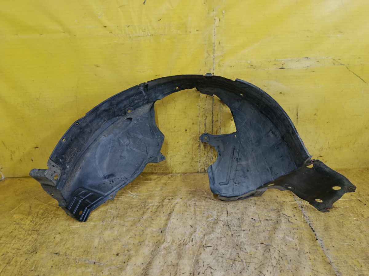 Подкрылок 63842-CV000 на Nissan Wingroad Y12 HR15DE Фото 3