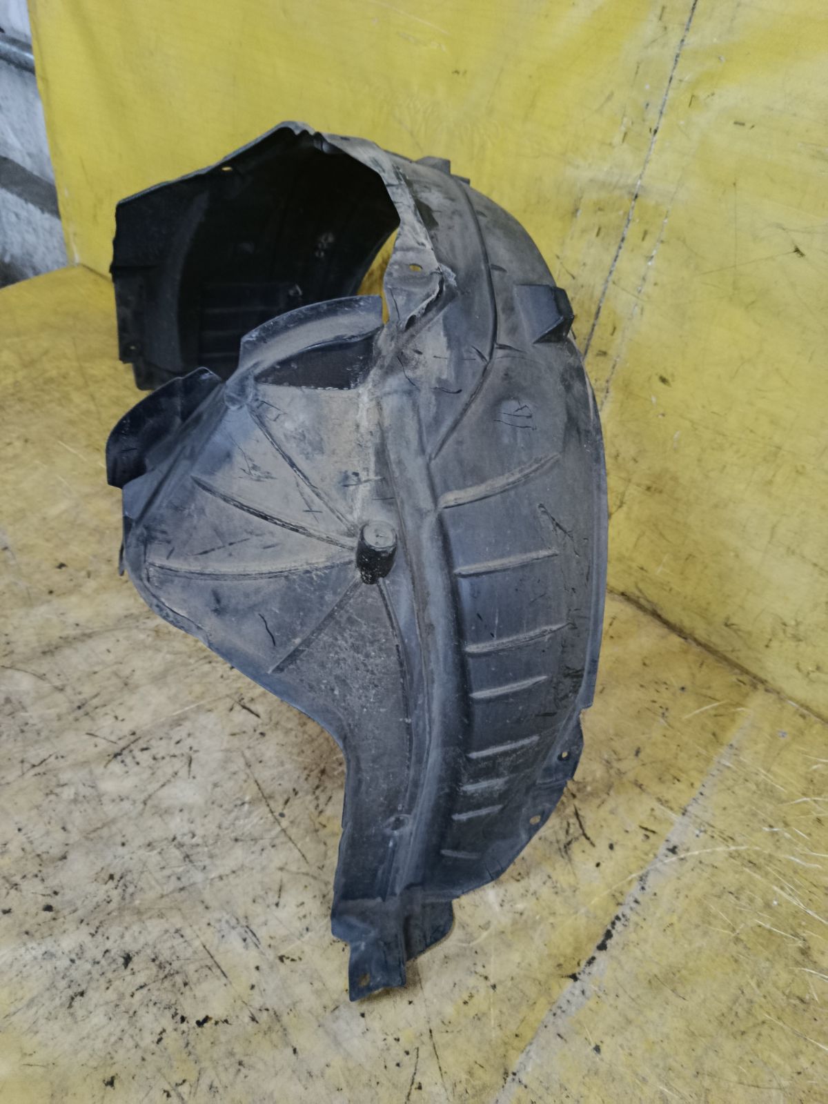 Подкрылок 63842-JN20A на Nissan Teana J32 VQ25DE Фото 3