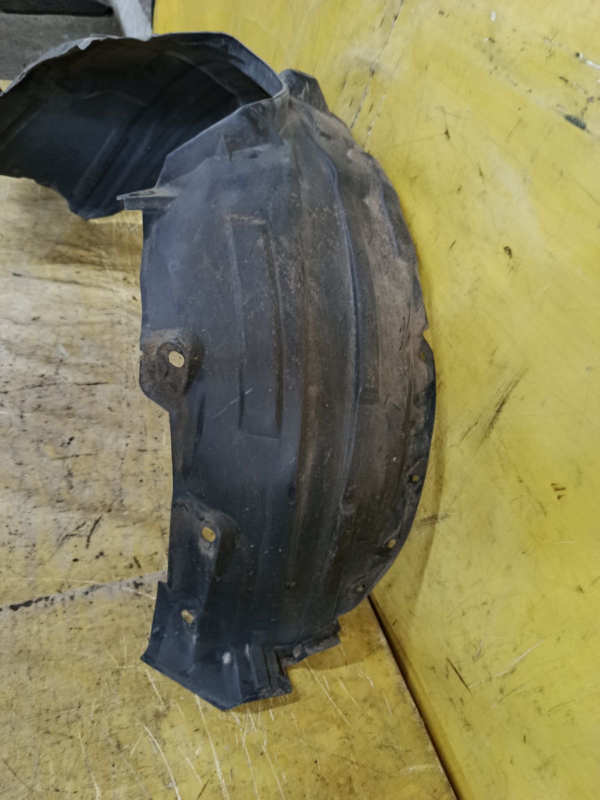 Подкрылок на Mazda Axela BK5P ZY-VE Фото 3