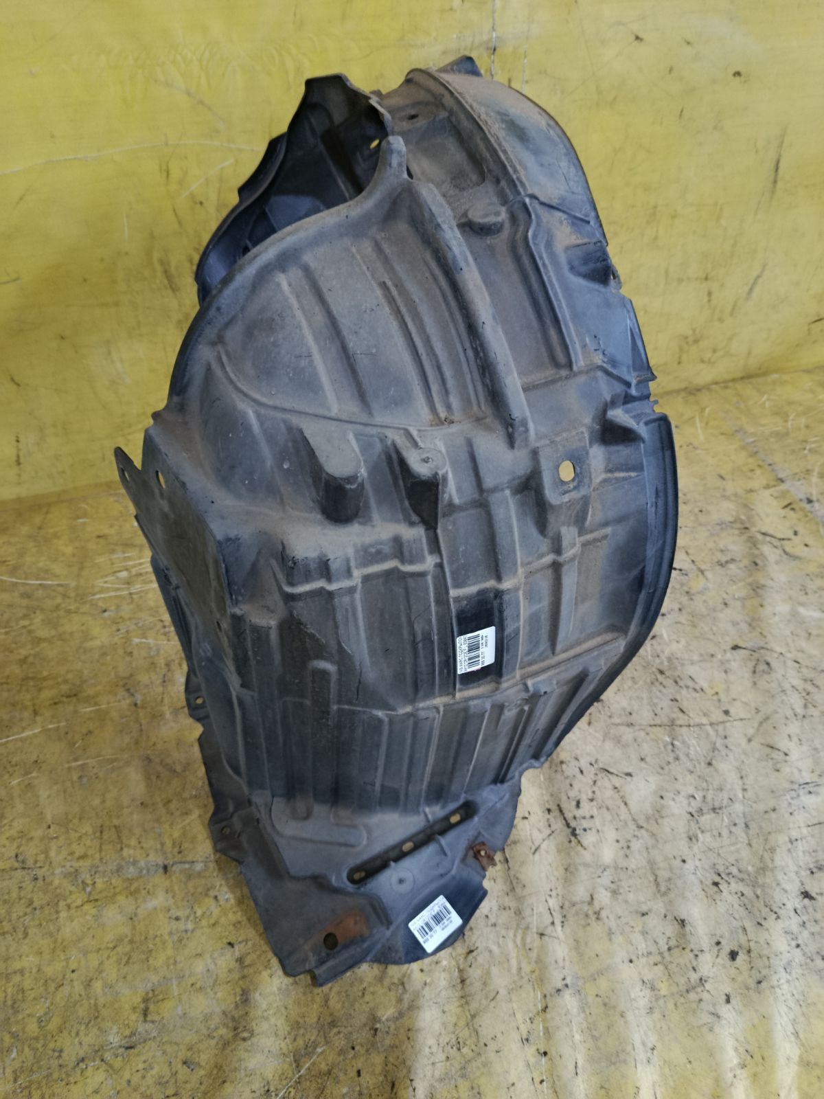 Подкрылок 63843-CT01A на Nissan March AK12 CR12DE Фото 4