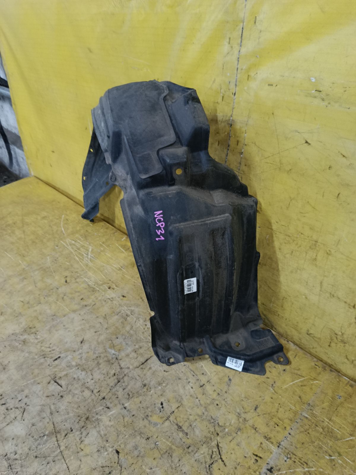 Подкрылок на Toyota Bb NCP31 1NZ-FE Фото 2