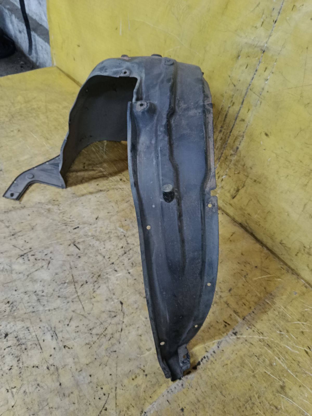 Подкрылок 72321-62R0 на Suzuki Ignis FF21S K12C Фото 3