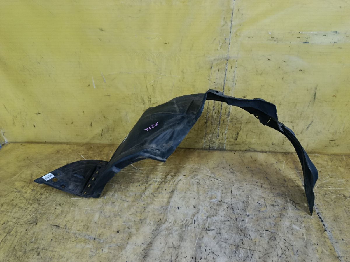 Подкрылок MR488992, MN150112 на Mitsubishi Colt Z21A 4A90 Фото 1