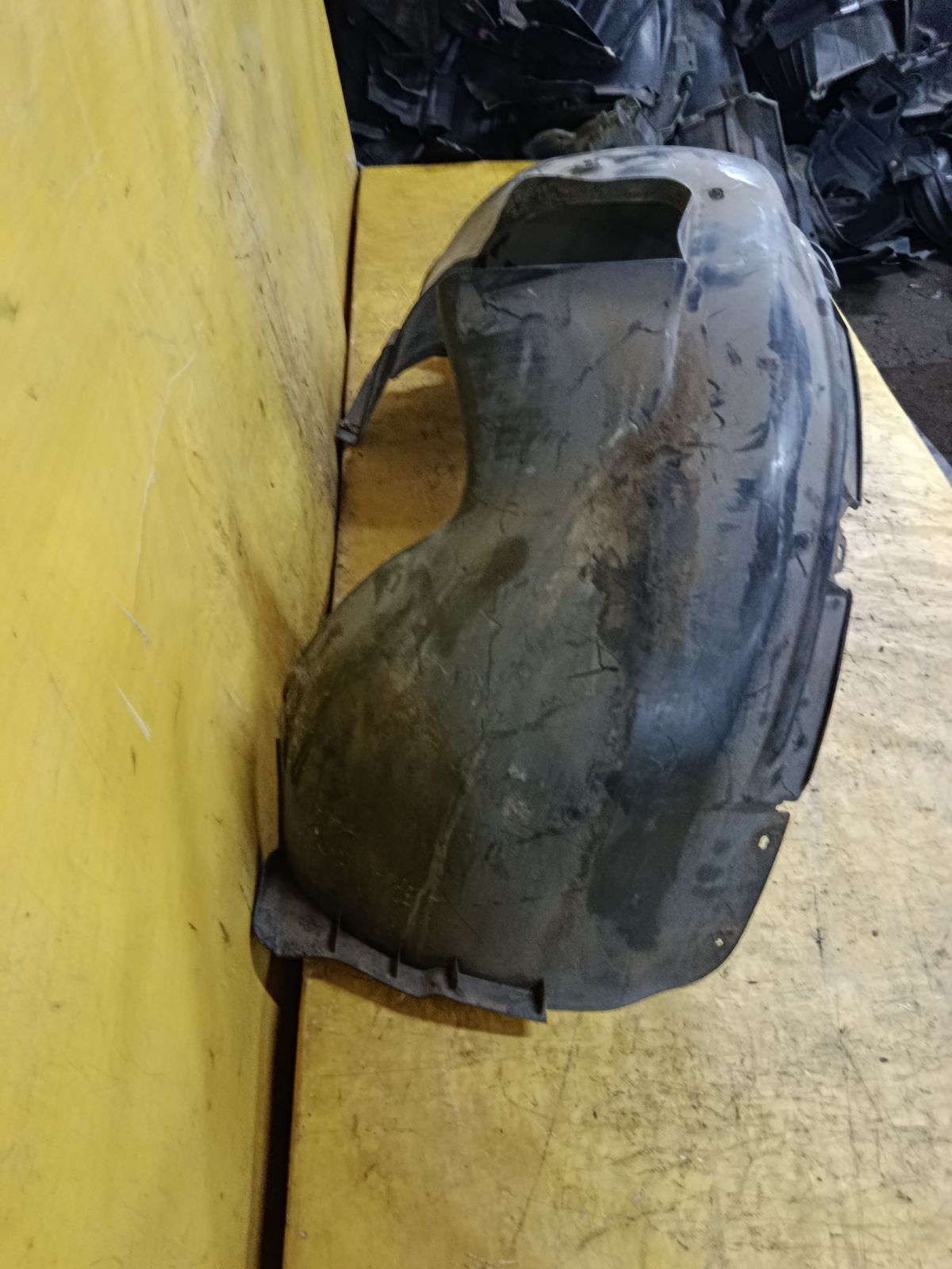 Подкрылок 7N0805912A на Volkswagen Sharan 7N Фото 3