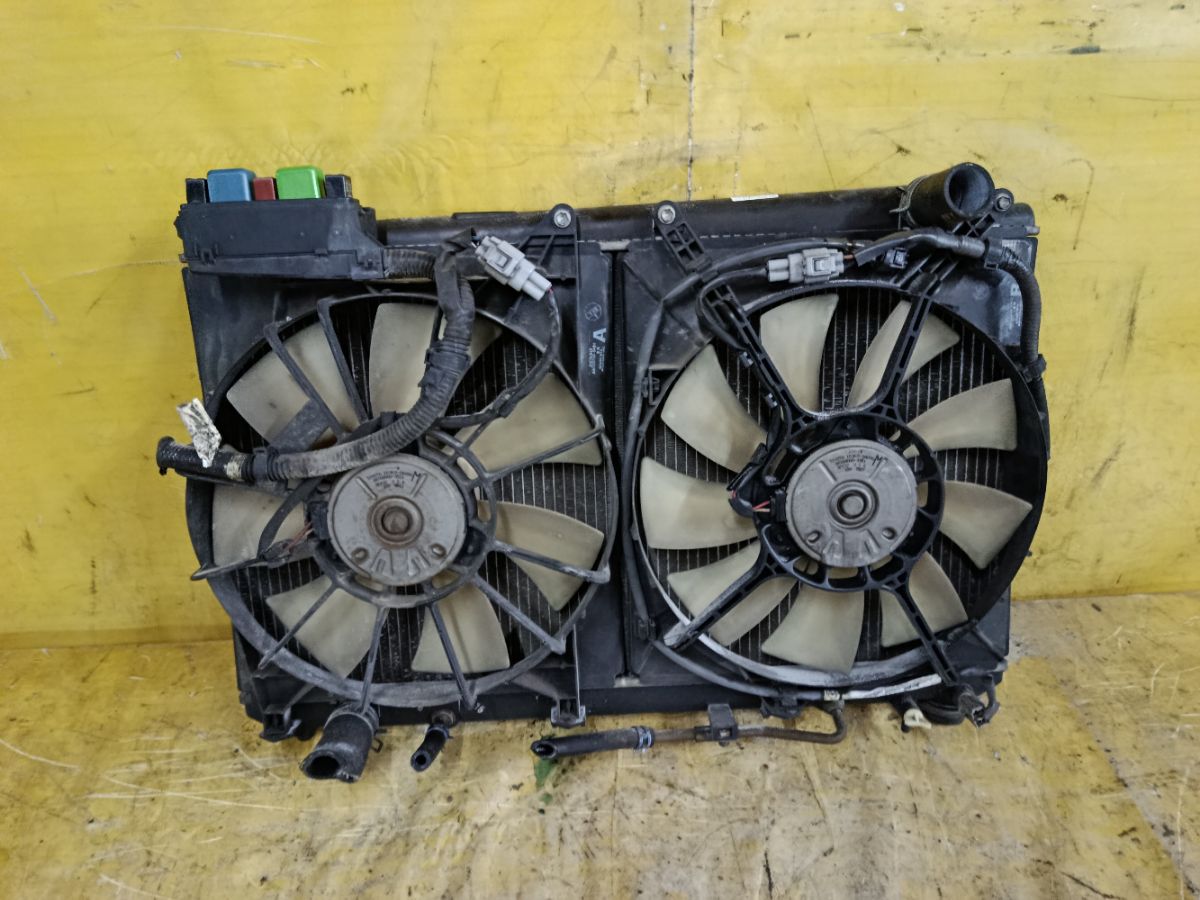 Радиатор ДВС на Toyota Pronard MCX20 1MZ-FE Фото 2