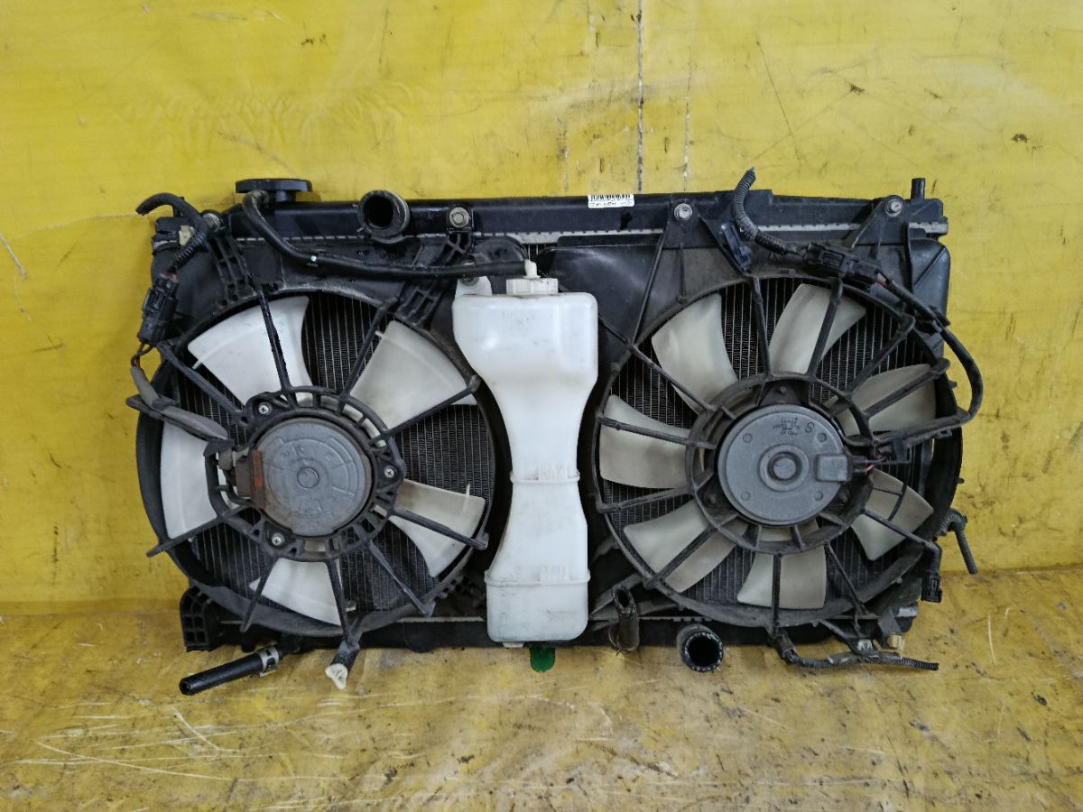 Радиатор ДВС на Honda Fit Shuttle Hybrid GP2 LDA Фото 2