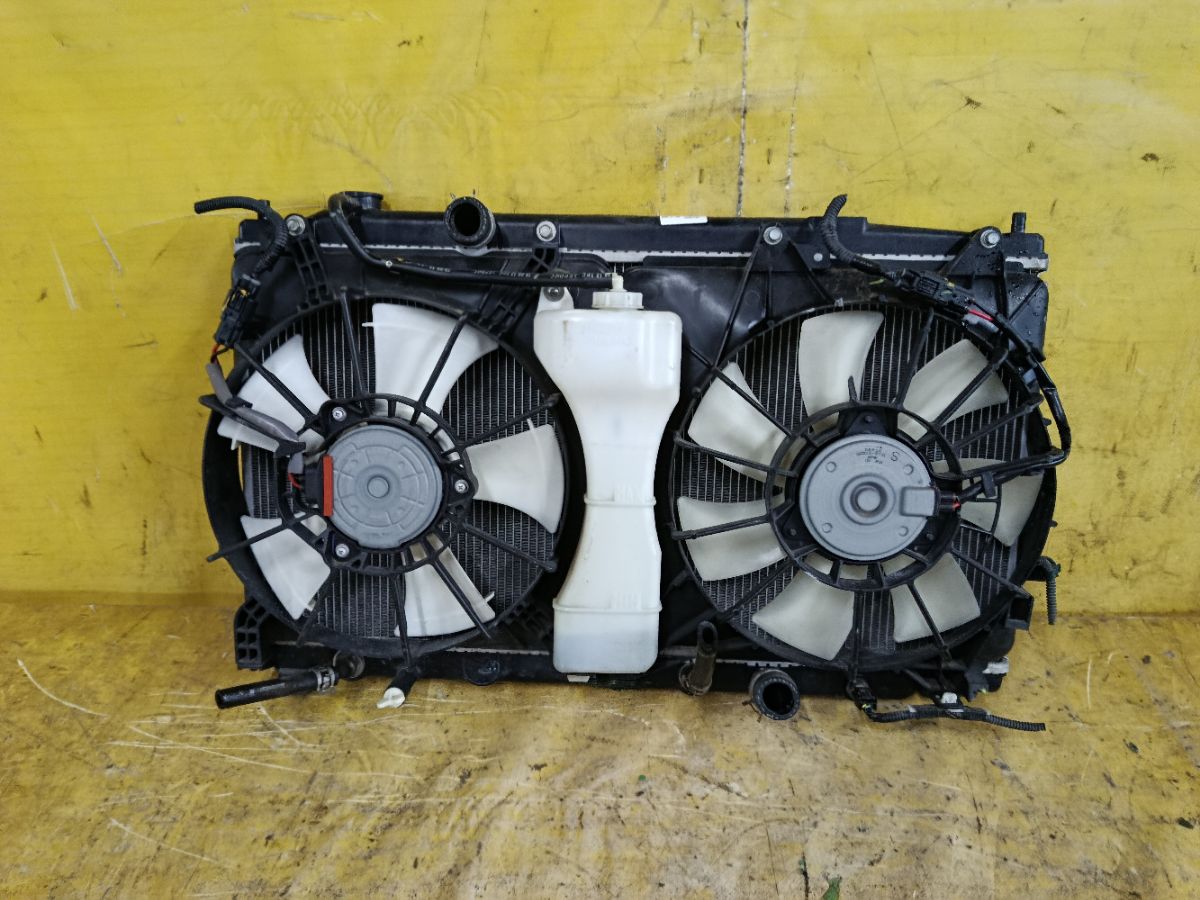 Радиатор ДВС на Honda Fit Shuttle Hybrid GP2 LDA Фото 2