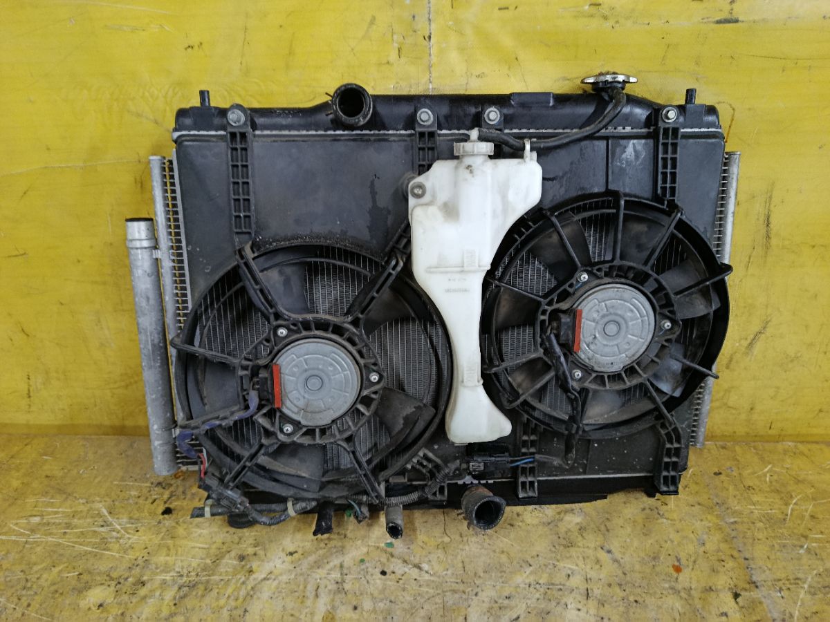 Радиатор ДВС на Honda Freed GB5 L15A Фото 2