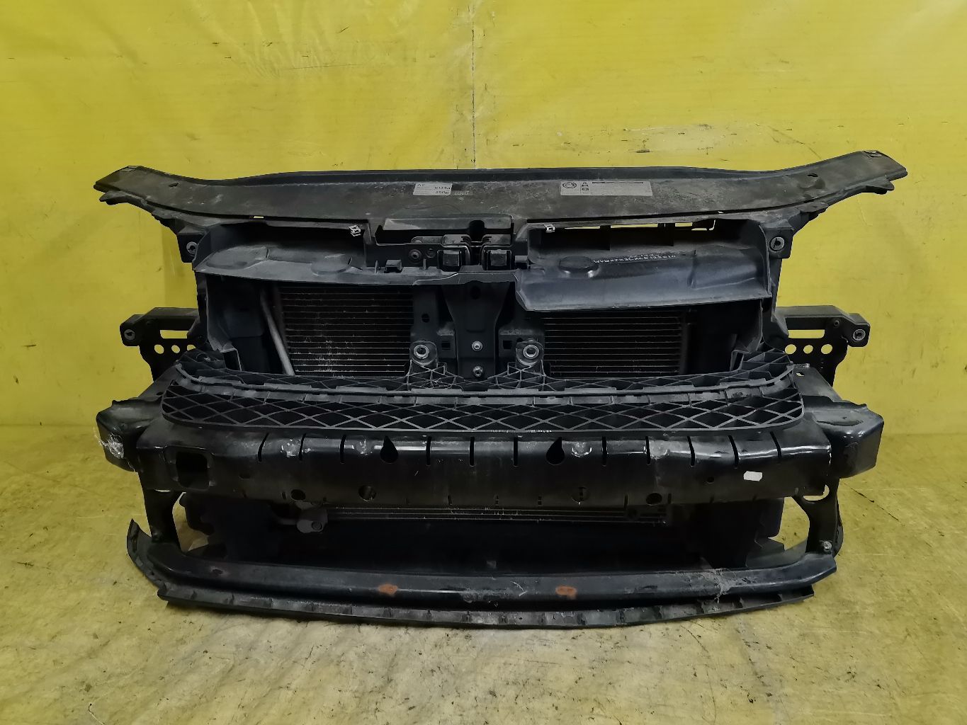 Телевизор на Volkswagen Passat 3С CAXA Фото 1