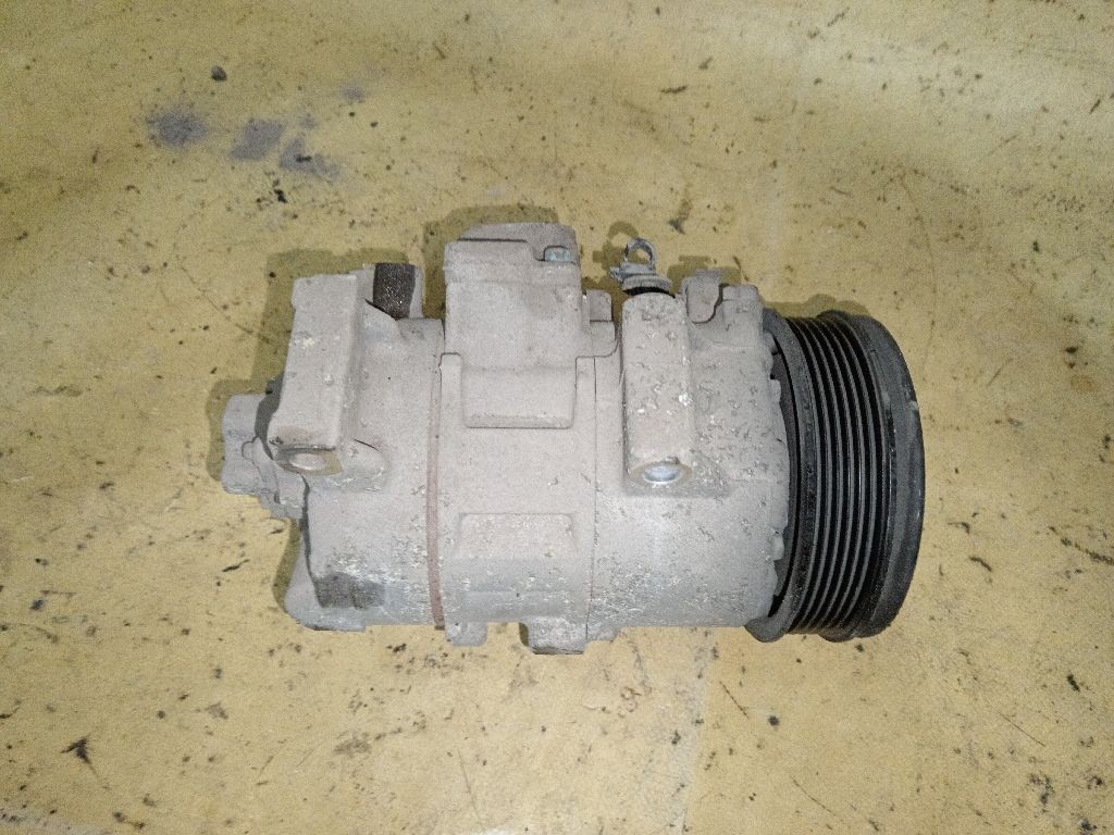 Компрессор кондиционера на Toyota Yaris ZSP92 1ZR-FE Фото 1