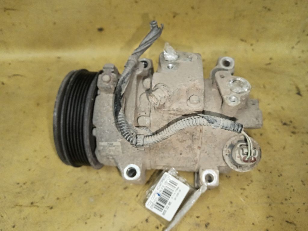 Компрессор кондиционера на Toyota Corolla ZRE151L 2ZR-FE Фото 3