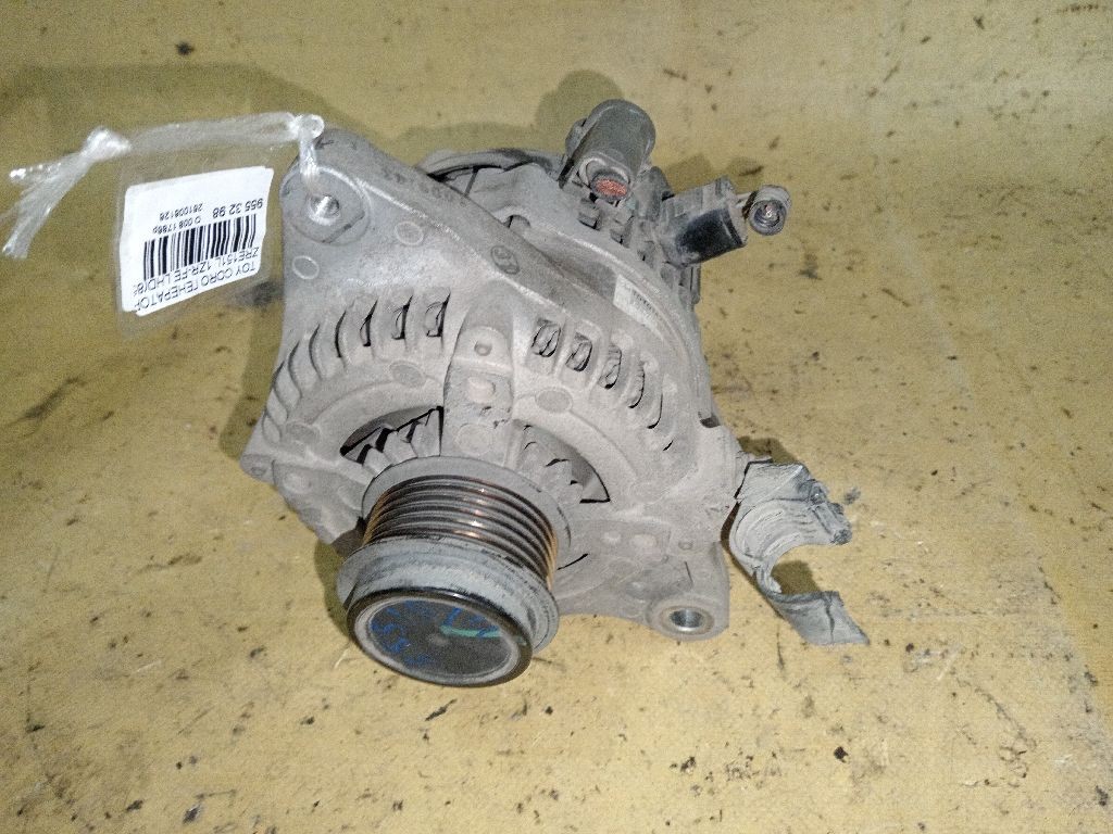 Генератор на Toyota Corolla ZRE151L 1ZR-FE Фото 3