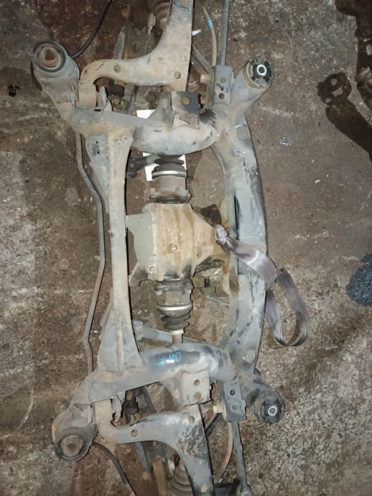Балка подвески 51206-51030, 51206-53020 на Toyota Mark Ii GX110 1G-FE Фото 2