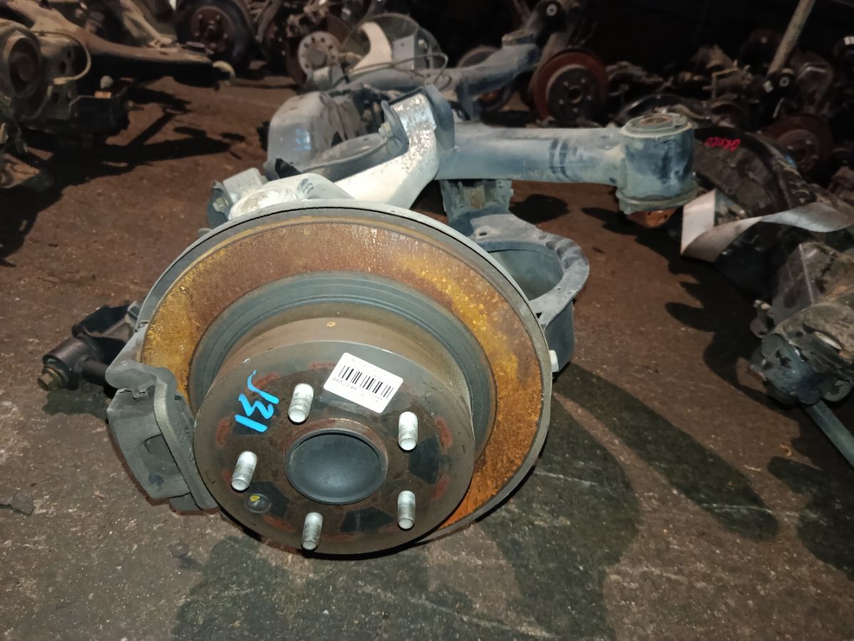 Балка подвески на Nissan Teana J31 VQ23DE Фото 3
