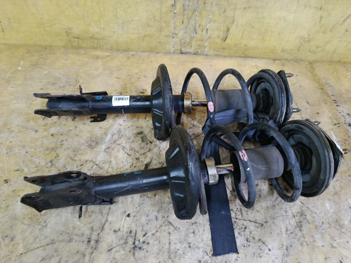Стойка амортизатора 333476, 4060A198, MR594045, SST0165 на Mitsubishi Colt Z25A 4G19 Фото 1
