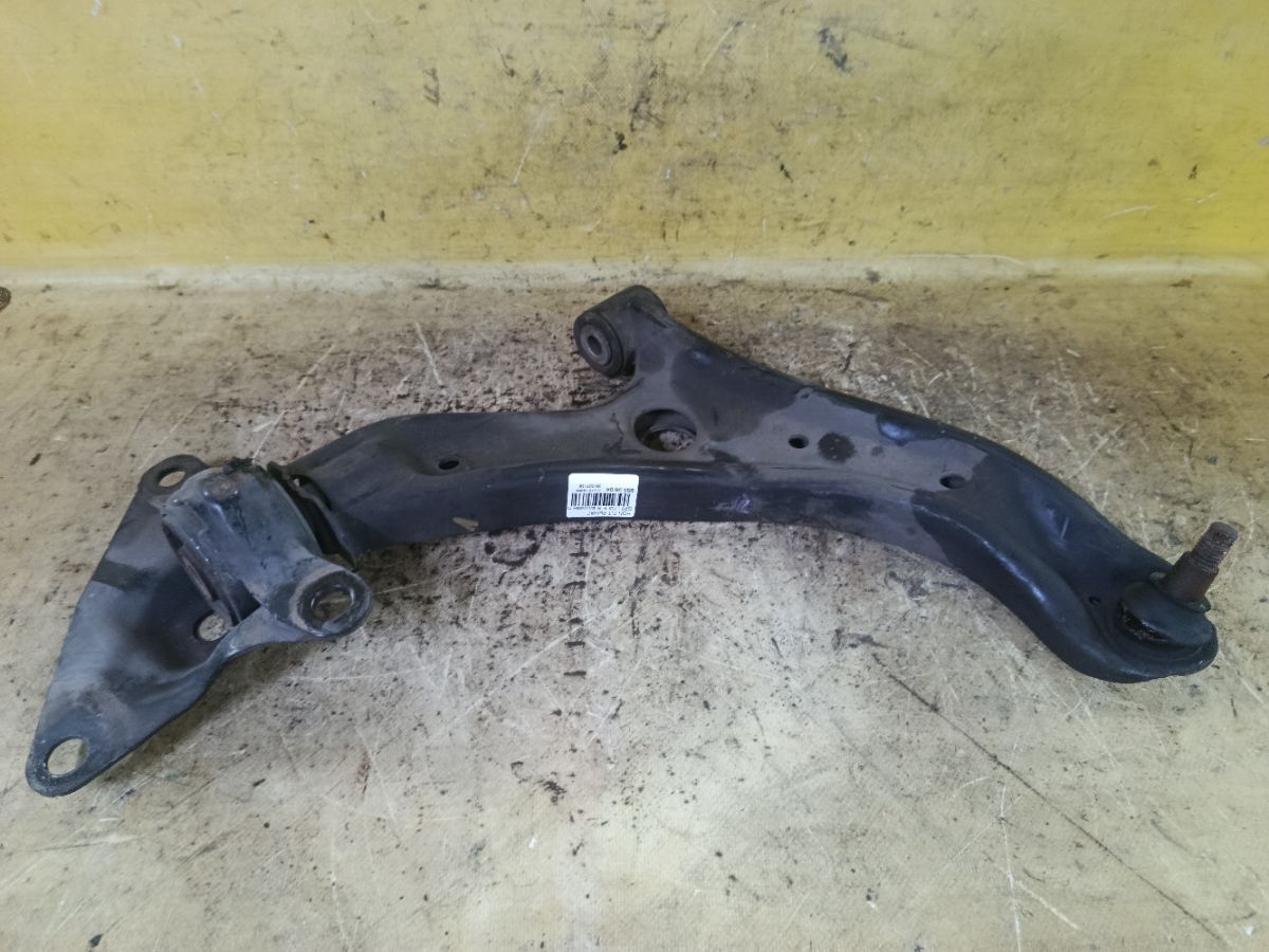Рычаг на Honda Fit Shuttle GP2 LDA Фото 1