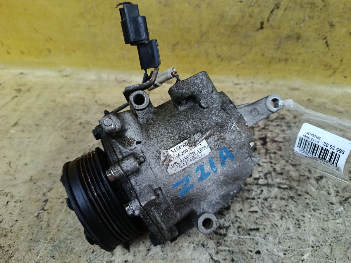 Компрессор кондиционера на Mitsubishi Colt Z21A 4A90 Фото 1