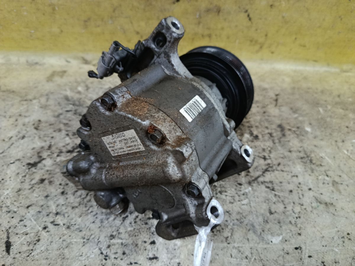 Компрессор кондиционера на Toyota Passo M700A 1KR-FE Фото 3