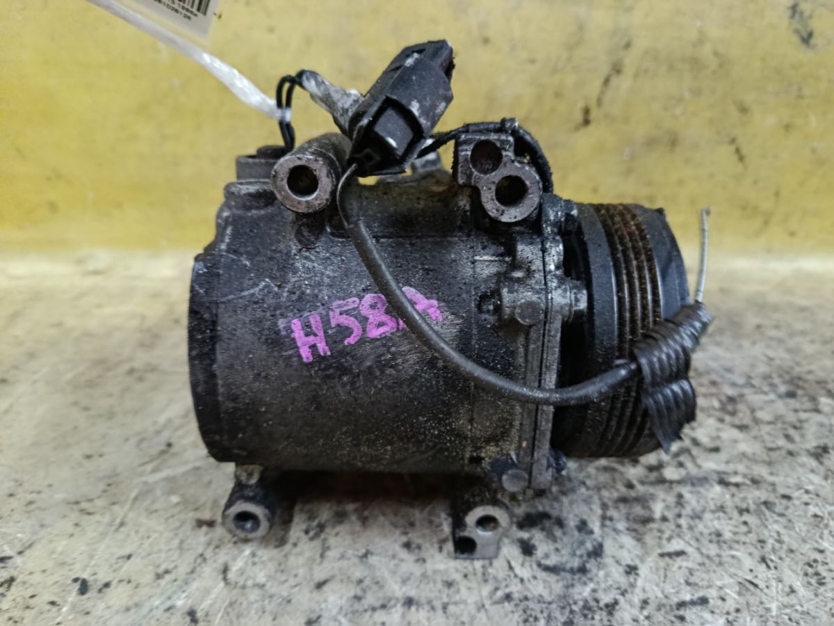 Компрессор кондиционера MR500004 на Mitsubishi Minica H42A 3G83 Фото 2