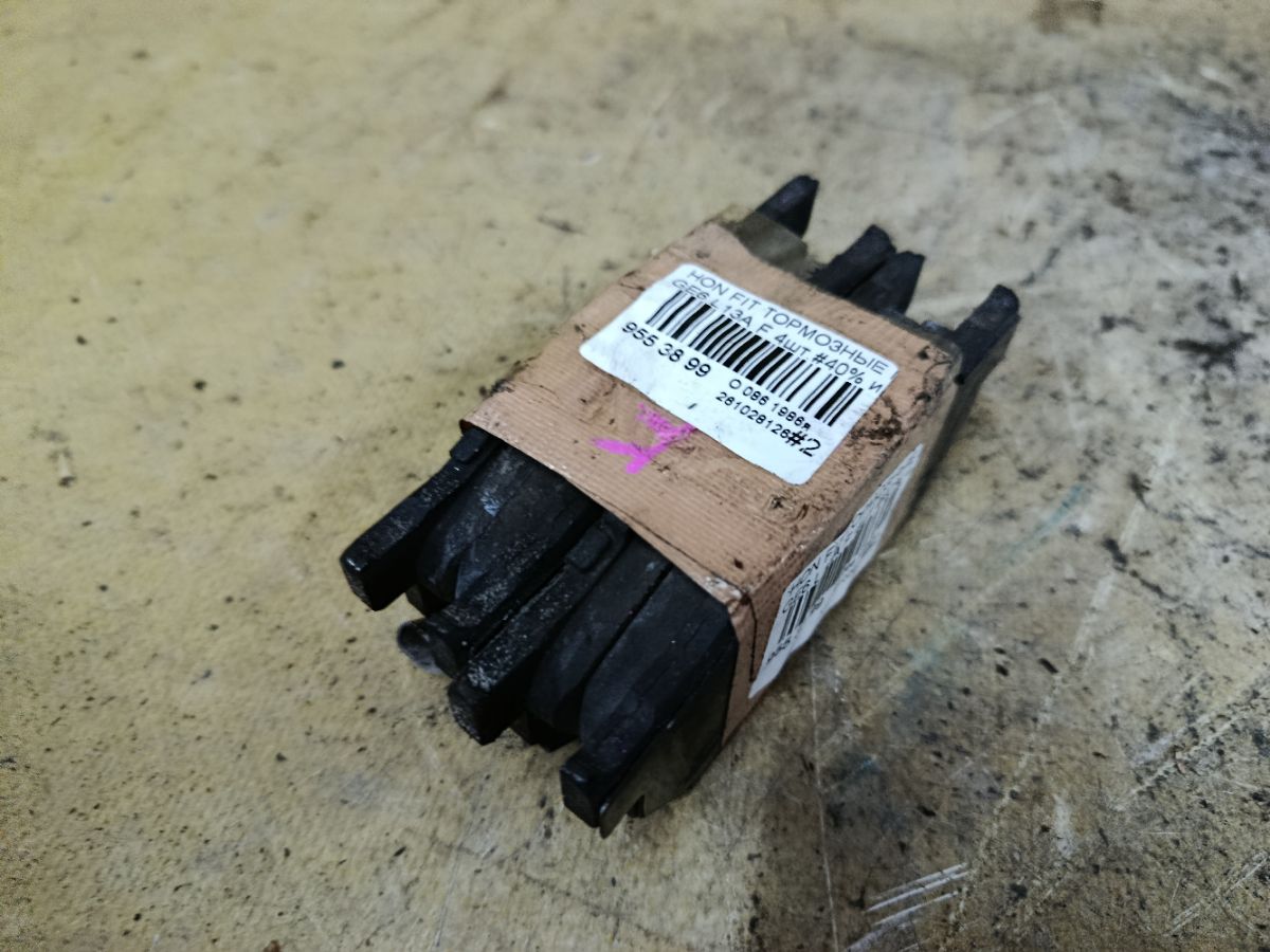 Тормозные колодки на Honda Fit GE6 L13A Фото 1